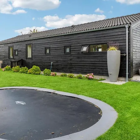 Gorgeous In With Wifi Holiday home Holbaek