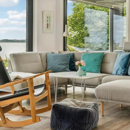 Gorgeous In With Wifi Holiday home